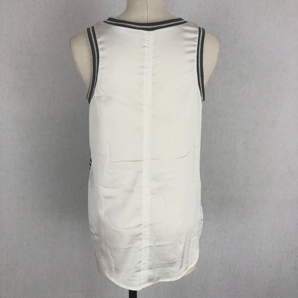 Doe & Rae Grey White Striped Tank Top Women's Size Small  Sleeveless Ribbed Knit - Picture 4 of 8
